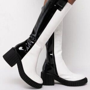 AZALEA WANG  DOUBLE TAKE  FLATFORM BOOT IN BLACK WHITE ( BRAND NEW !!!!!!! )